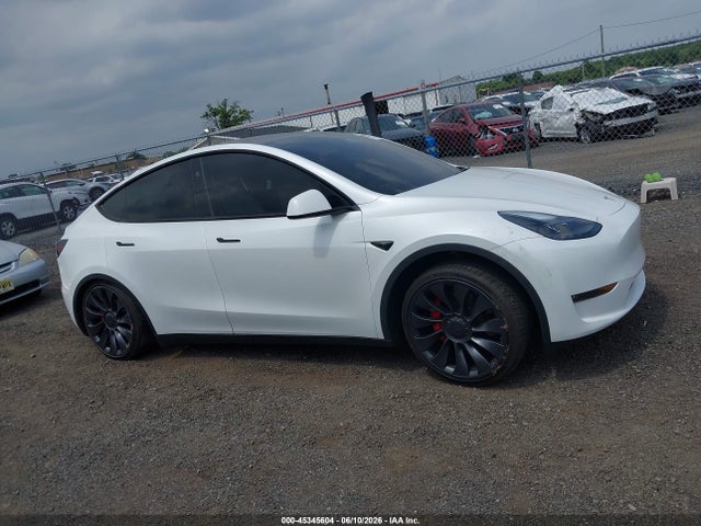Продаж на аукціоні авто 2024 Tesla Model Y Performance Dual Motor All-wheel Drive, vin: 7SAYGDEF3RA268560, номер лоту: 45345604