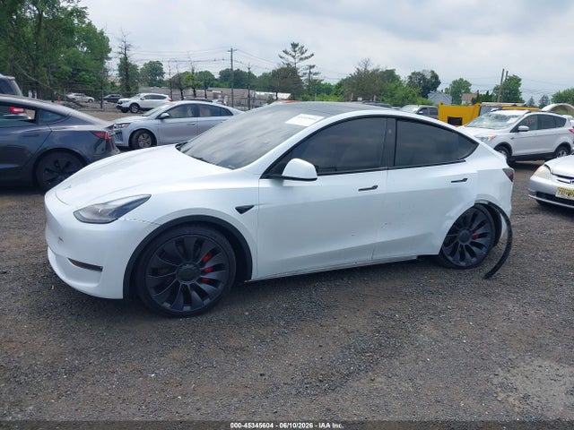 Продаж на аукціоні авто 2024 Tesla Model Y Performance Dual Motor All-wheel Drive, vin: 7SAYGDEF3RA268560, номер лоту: 45345604