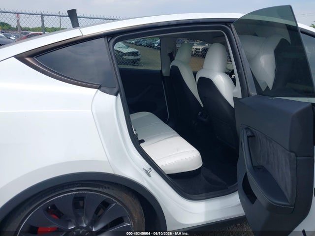 Продаж на аукціоні авто 2024 Tesla Model Y Performance Dual Motor All-wheel Drive, vin: 7SAYGDEF3RA268560, номер лоту: 45345604