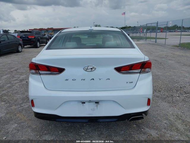 Hyundai SONATA ECO 2018 5NPE24AA4JH701725 Image 16
