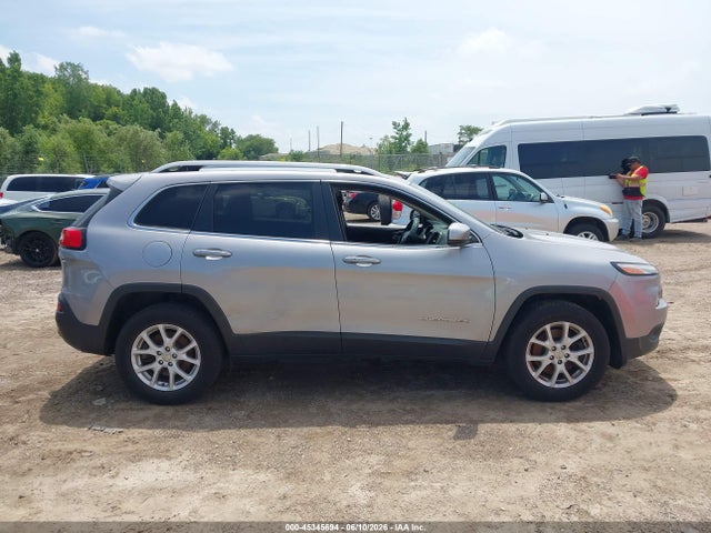 Продажа на аукционе авто 2017 Jeep Cherokee Latitude 4x4, vin: 1C4PJMCB3HD223234, номер лота: 45345694