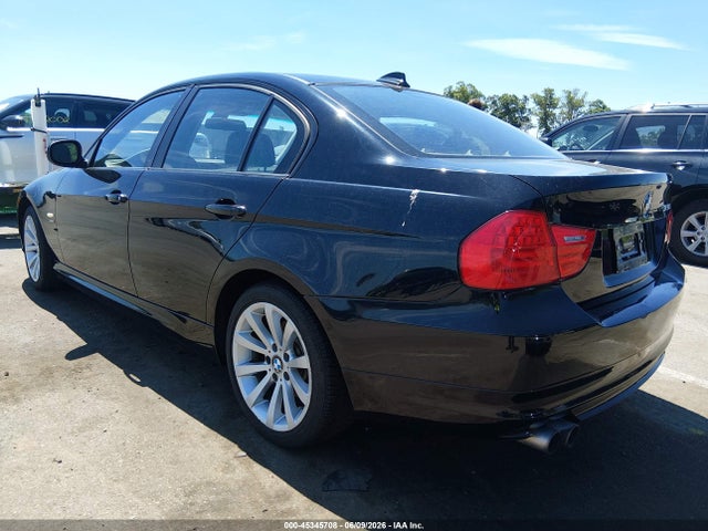 45345708 :رقم المزاد ، WBAPK7G57BNN48888 vin ، 2011 Bmw 328i Xdrive مزاد بيع