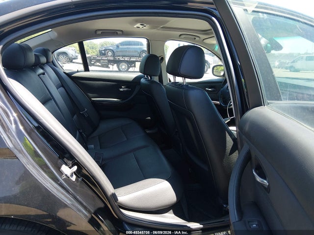 45345708 :رقم المزاد ، WBAPK7G57BNN48888 vin ، 2011 Bmw 328i Xdrive مزاد بيع