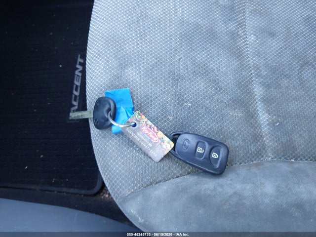 45345733 :رقم المزاد ، KMHCT5AE6DU135649 vin ، 2013 Hyundai Accent Gs مزاد بيع