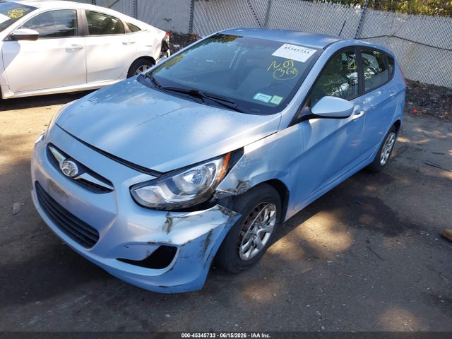 45345733 :رقم المزاد ، KMHCT5AE6DU135649 vin ، 2013 Hyundai Accent Gs مزاد بيع