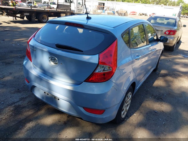45345733 :رقم المزاد ، KMHCT5AE6DU135649 vin ، 2013 Hyundai Accent Gs مزاد بيع