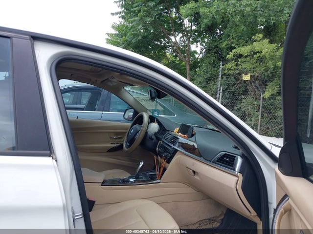 Aukcja sprzedaży 2016 Bmw 320i, vin: WBA8E1G56GNT37116, numer aukcji: 45345743