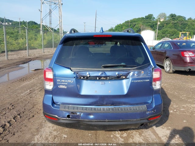 45345748 :رقم المزاد ، JF2SJAEC6JH496618 vin ، 2018 Subaru Forester 2.5i Premium مزاد بيع