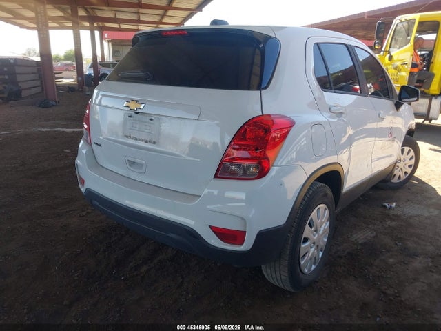 Chevrolet TRAX LS 2017 3GNCJKSB5HL266463 Image 4