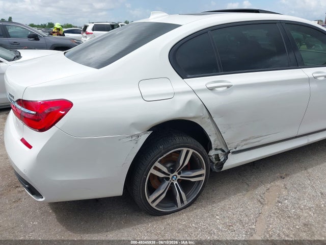 45345938 :رقم المزاد ، WBA7F0C55HGM21393 vin ، 2017 Bmw 750i مزاد بيع