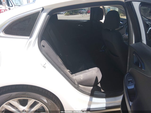 1G1ZE5ST7HF251306 Chevrolet MALIBU 1LT