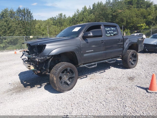 Toyota Tacoma Base V6 2014 3TMLU4EN9EM152876 Image 2