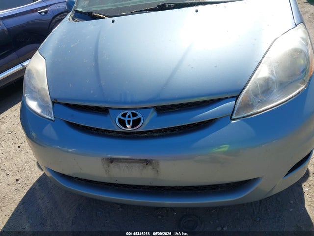 45346268 :رقم المزاد ، 5TDDK4CC3AS032545 vin ، 2010 Toyota Sienna Xle مزاد بيع