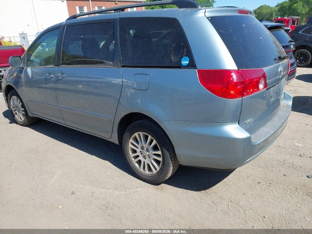 45346268 :رقم المزاد ، 5TDDK4CC3AS032545 vin ، 2010 Toyota Sienna Xle مزاد بيع