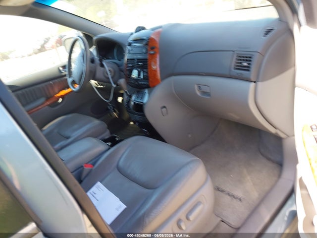 45346268 :رقم المزاد ، 5TDDK4CC3AS032545 vin ، 2010 Toyota Sienna Xle مزاد بيع