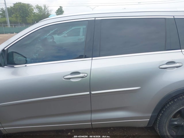 Toyota Highlander Limited Platinum 2018 5TDDZRFH0JS874114 Image 15
