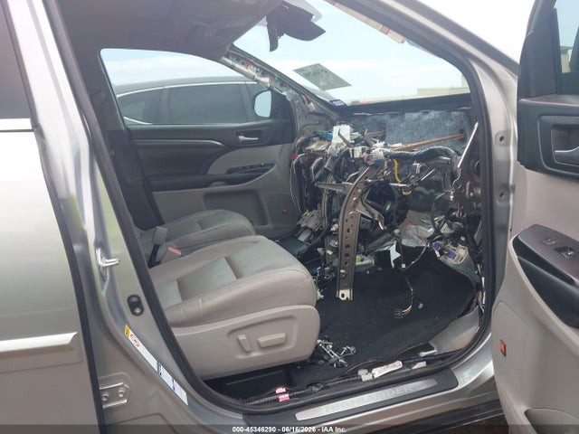 Toyota Highlander Limited Platinum 2018 5TDDZRFH0JS874114 Image 5
