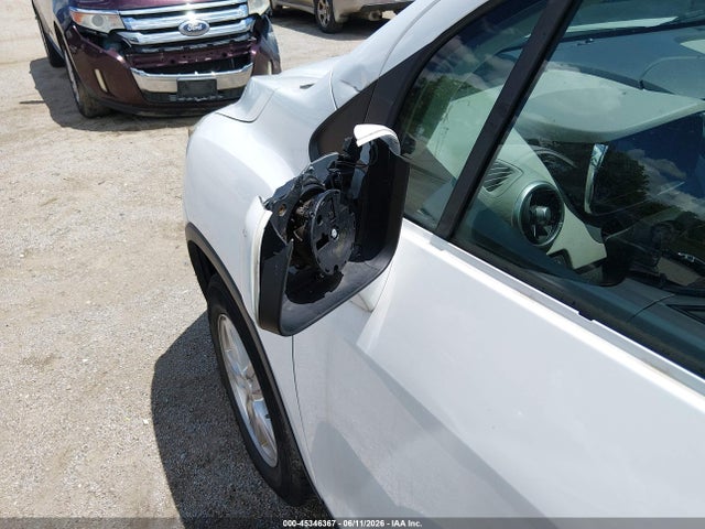 3GNCJPSB5GL130300 Chevrolet Trax Lt