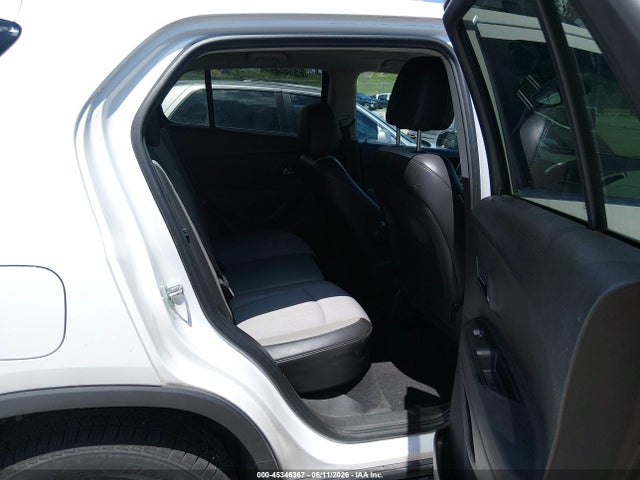 3GNCJPSB5GL130300 Chevrolet Trax Lt