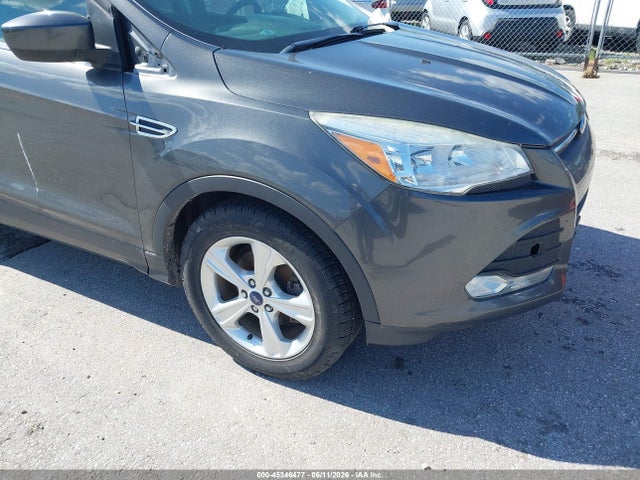 45346477 :رقم المزاد ، 1FMCU0GX6FUC77057 vin ، 2015 Ford Escape Se مزاد بيع