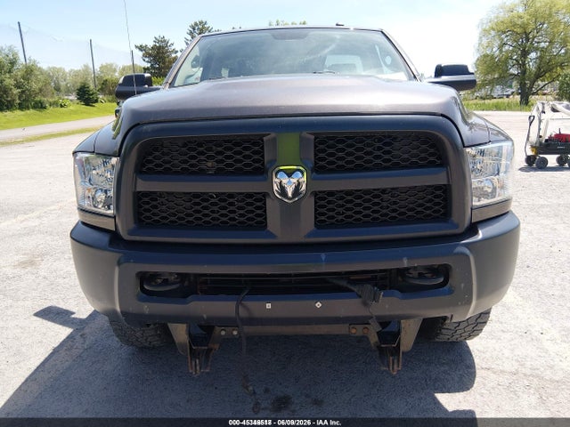 45346518 :رقم المزاد ، 3C63R3ATXGG318637 vin ، 2016 Ram 3500 Tradesman مزاد بيع