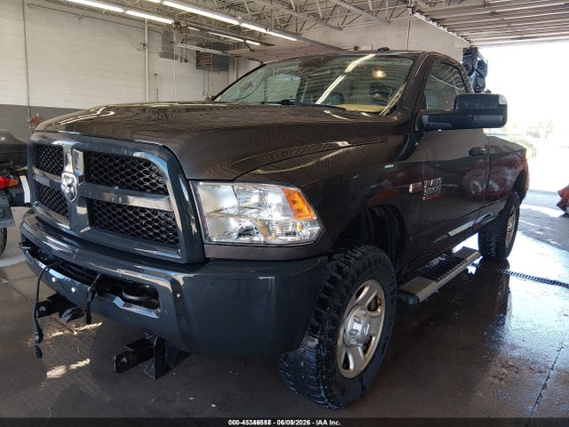 45346518 :رقم المزاد ، 3C63R3ATXGG318637 vin ، 2016 Ram 3500 Tradesman مزاد بيع