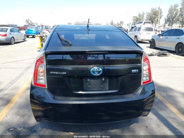 JTDKN3DU1F0468191 Toyota Prius Two
