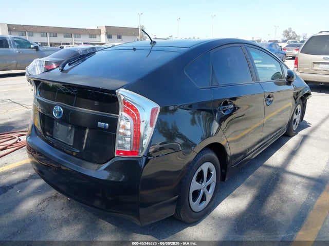 JTDKN3DU1F0468191 Toyota Prius Two