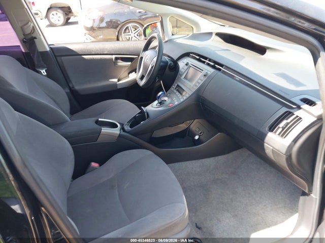 JTDKN3DU1F0468191 Toyota Prius Two