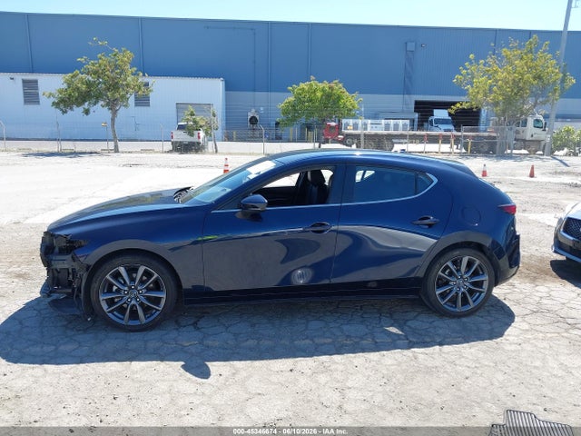 Mazda Mazda3 Preferred Package 2019 JM1BPBMM1K1139709 Image 15
