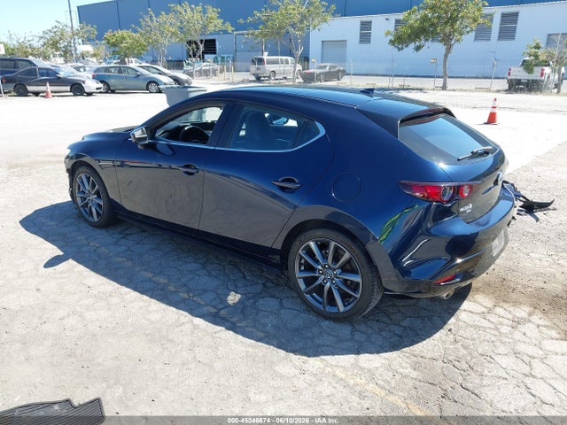 Mazda Mazda3 Preferred Package 2019 JM1BPBMM1K1139709 Image 3