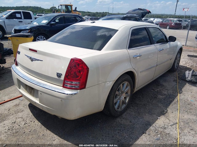 45346765 :رقم المزاد ، 2C3CA6CT6AH125962 vin ، 2010 Chrysler 300c Hemi مزاد بيع