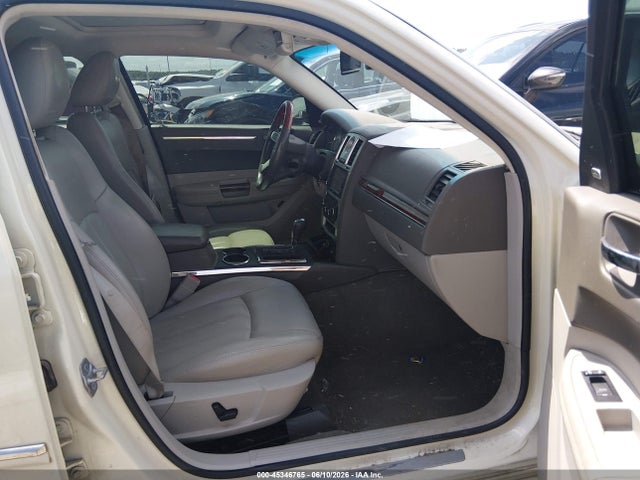 45346765 :رقم المزاد ، 2C3CA6CT6AH125962 vin ، 2010 Chrysler 300c Hemi مزاد بيع