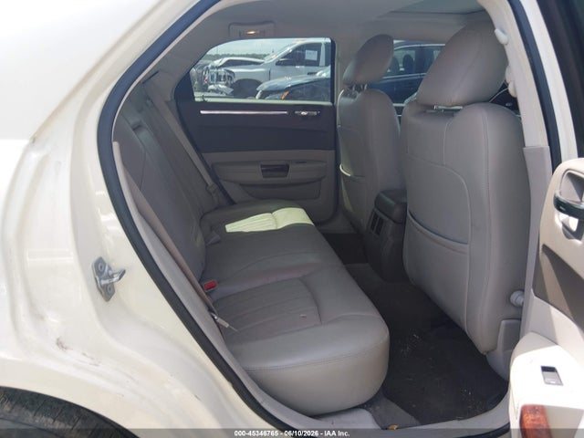 45346765 :رقم المزاد ، 2C3CA6CT6AH125962 vin ، 2010 Chrysler 300c Hemi مزاد بيع
