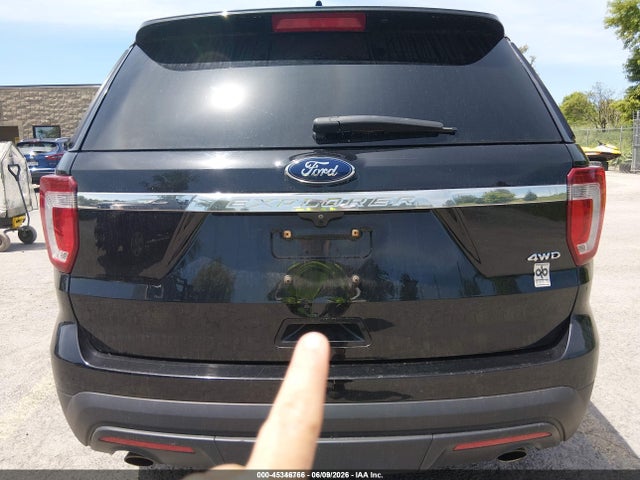 1FM5K8B82HGD15009 Ford Explorer