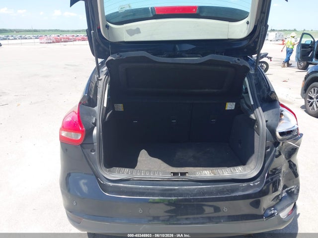 Ford FOCUS SE 2016 1FADP3K24GL275432 Image 17