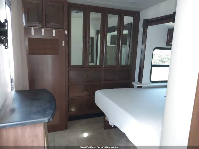 Продаж на аукціоні авто 2016 Forest River Sandpiper 377flik, vin: 4X4FSAP21GJ032391, номер лоту: 45346941
