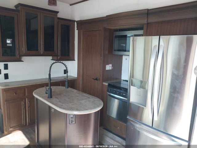Продаж на аукціоні авто 2016 Forest River Sandpiper 377flik, vin: 4X4FSAP21GJ032391, номер лоту: 45346941