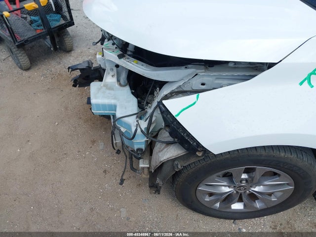 Toyota SIENNA LE 2021 5TDKRKEC2MS028723 Image 20