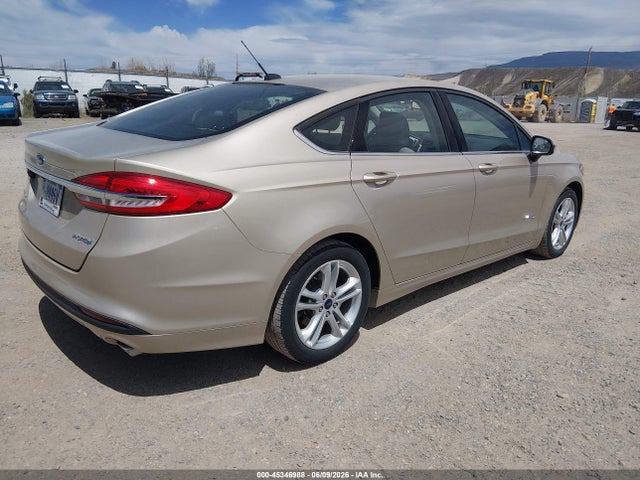 3FA6P0UU8JR209450 Ford Fusion Hybrid S