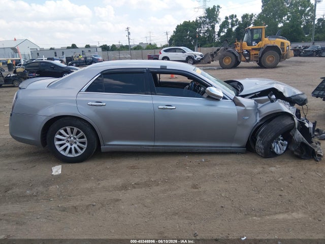 2013 Chrysler 300 Motown მანქანა იყიდება აუქციონზე, vin: 2C3CCAAG5DH732426, აუქციონის ნომერი: 45346996