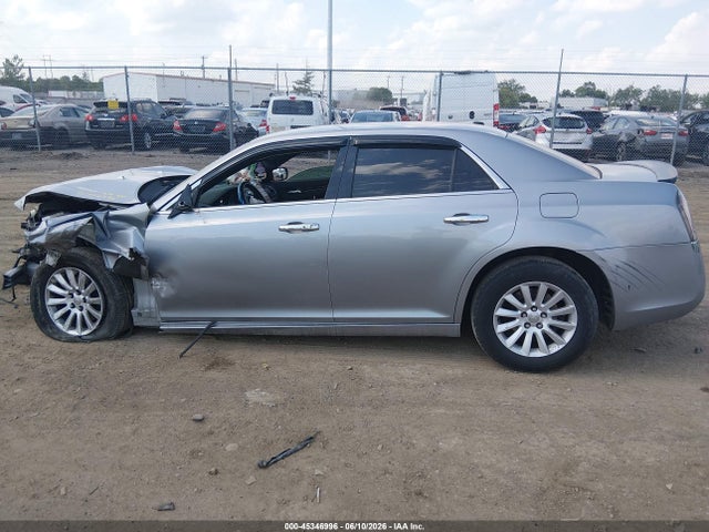 2013 Chrysler 300 Motown მანქანა იყიდება აუქციონზე, vin: 2C3CCAAG5DH732426, აუქციონის ნომერი: 45346996