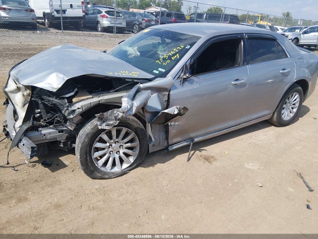 2013 Chrysler 300 Motown მანქანა იყიდება აუქციონზე, vin: 2C3CCAAG5DH732426, აუქციონის ნომერი: 45346996