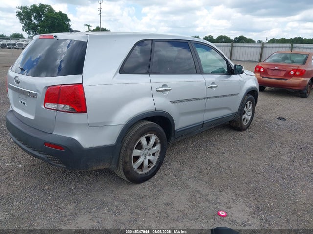Продаж на аукціоні авто 2013 Kia Sorento Lx, vin: 5XYKT3A18DG372937, номер лоту: 45347044