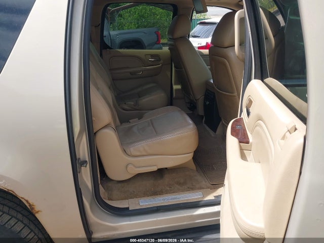45347120 :رقم المزاد ، 1GYS4HEF3BR387354 vin ، 2011 Cadillac Escalade Esv Luxury مزاد بيع