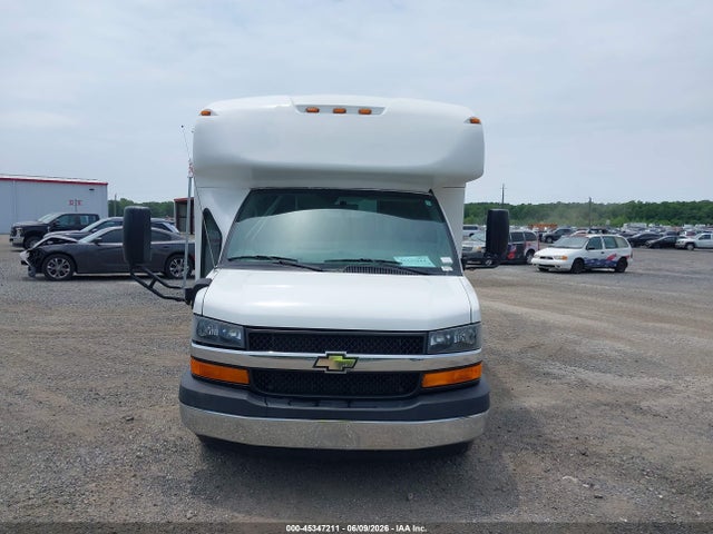 1GB3G2BLXF1161474 Chevrolet Express Cutaway 3500 Diesel