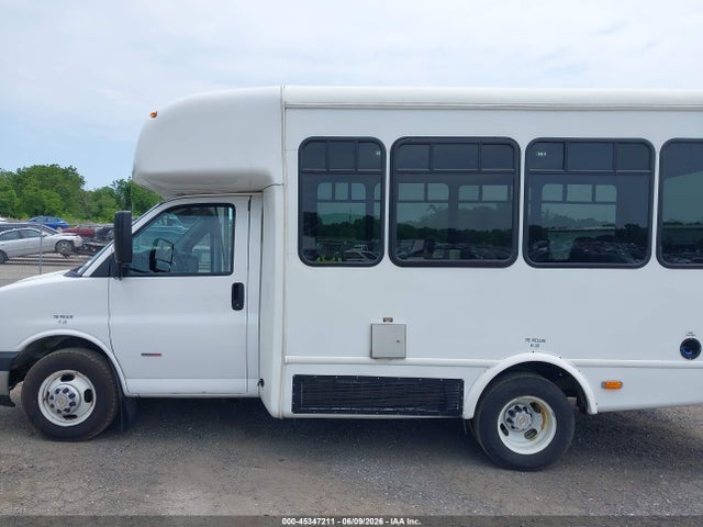 1GB3G2BLXF1161474 Chevrolet Express Cutaway 3500 Diesel