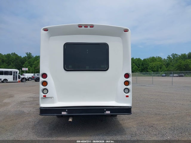 1GB3G2BLXF1161474 Chevrolet Express Cutaway 3500 Diesel