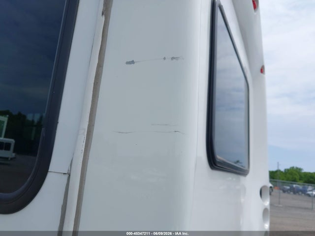 Aukcja sprzedaży 2015 Chevrolet Express Cutaway 3500 Diesel, vin: 1GB3G2BLXF1161474, numer aukcji: 45347211