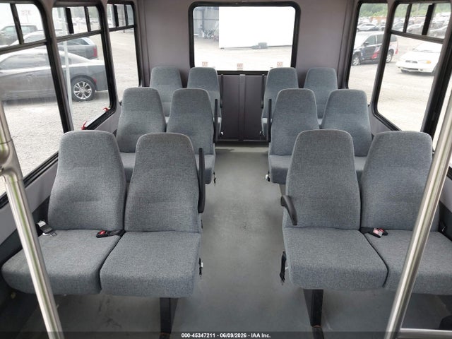 1GB3G2BLXF1161474 Chevrolet Express Cutaway 3500 Diesel